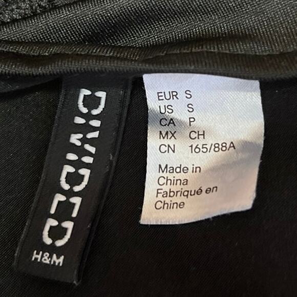 Divided by H&M Black Bow Sleeveless Scoop Neck Bustier Crop Tank Top Size S - Picture 3 of 4